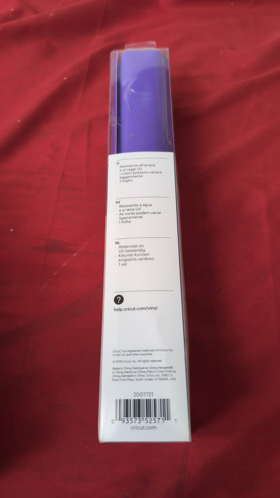 Cricut Premium Vinyl – Permanent  Purple (packaging damaged)
