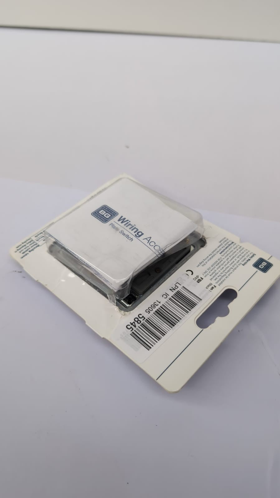 BG Electrical Screwless Flatplate Triple Pole Fan Isolator Switch( pack damaged)