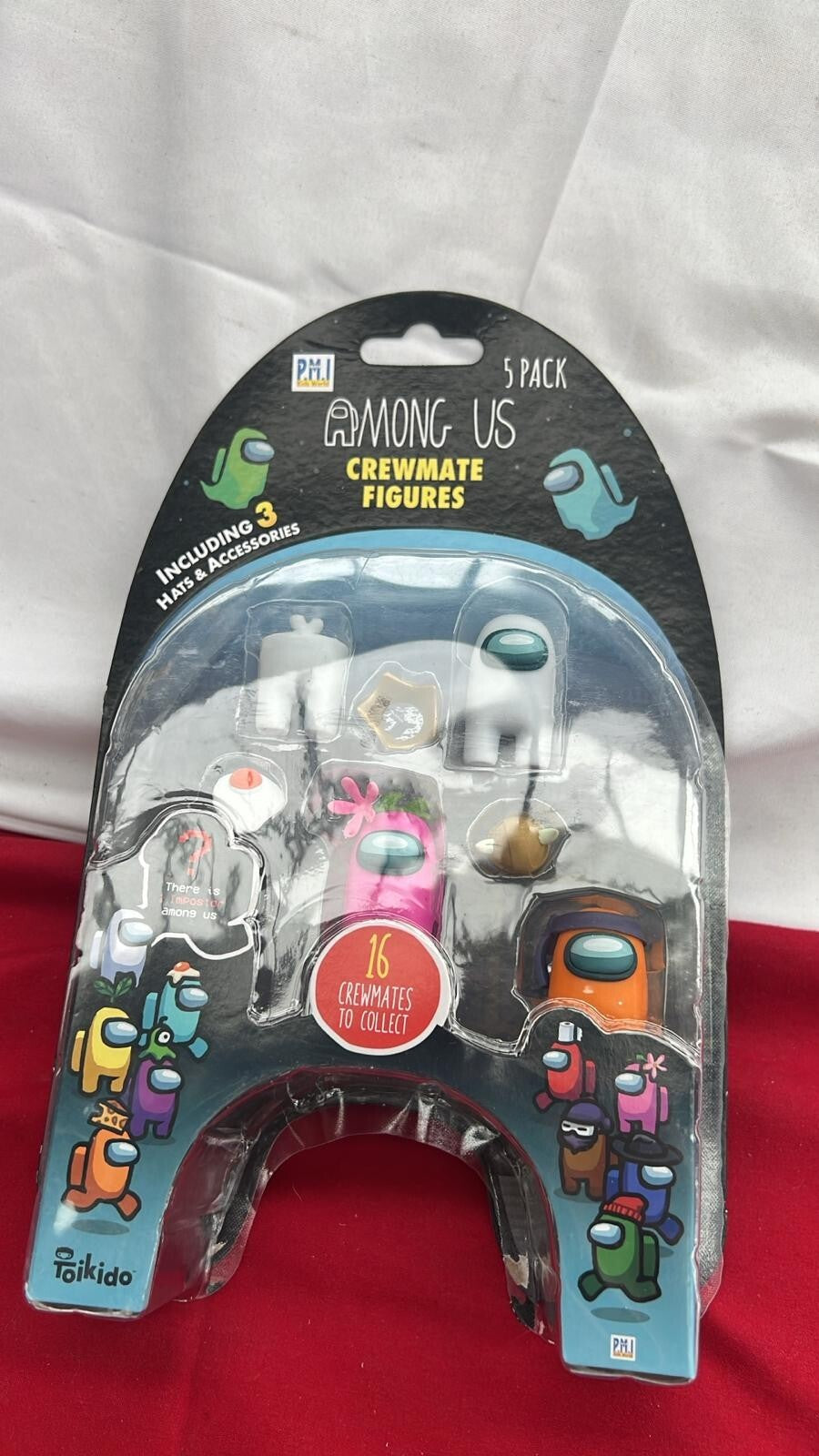 Among Us Crewmate Figures 5 Pack AU2040-H, Official Merchandise (box damaged)