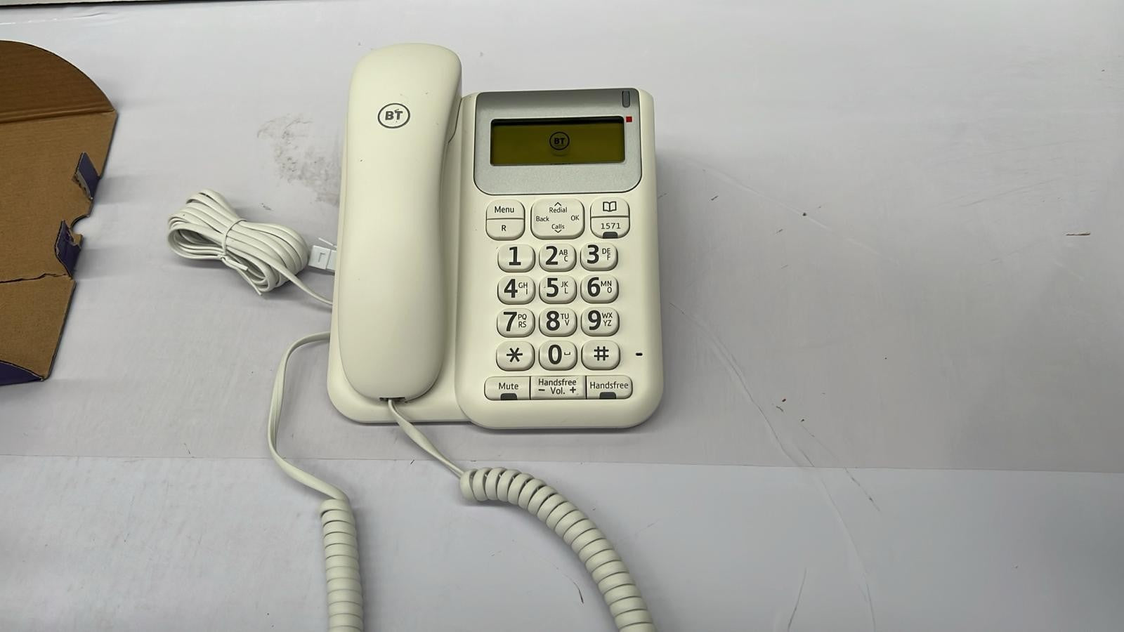 BT Décor 2200 Corded Landline House Phone, Home Phone (BOX DAMAGED)
