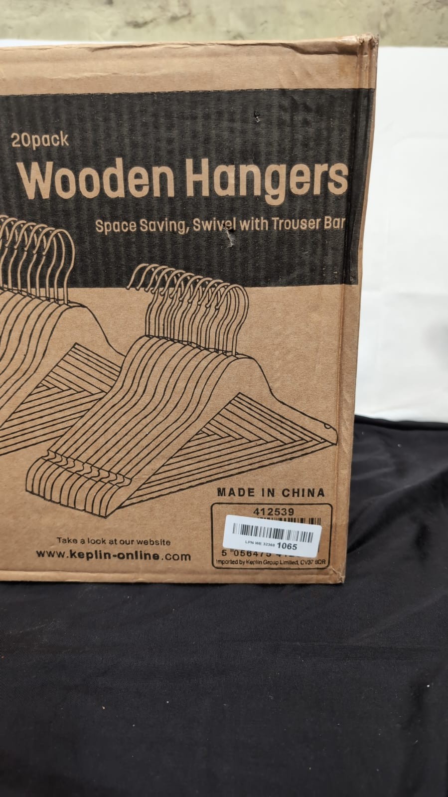 KEPLIN Strong Natural Wood Wooden Coat Hangers 20Pack(box damaged)