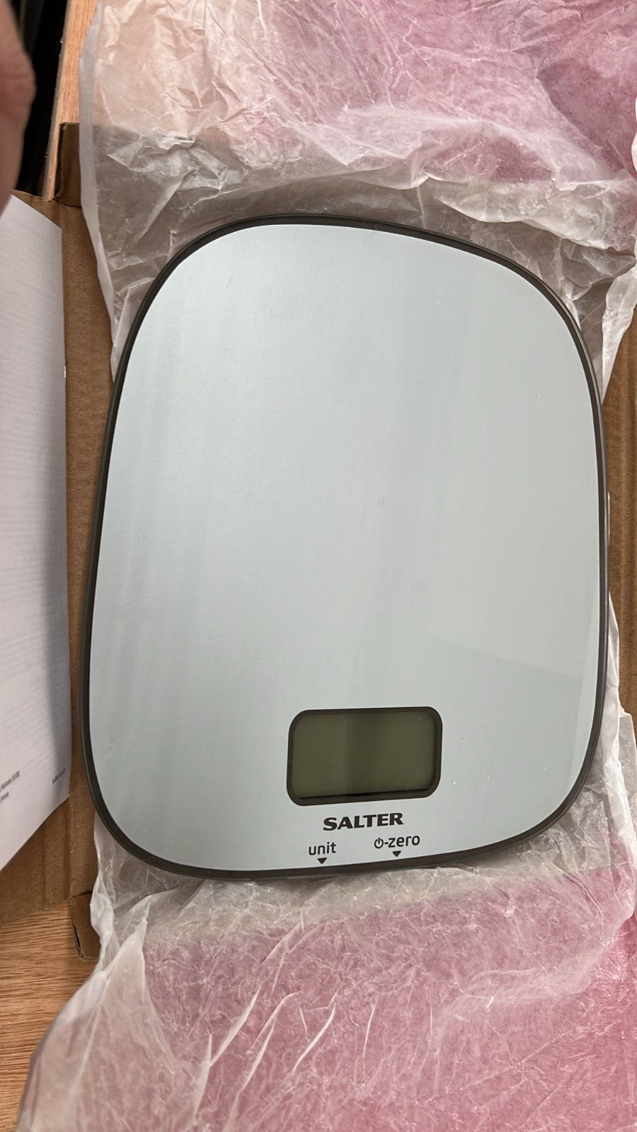 SALTER 10KG CAPACITY ELECTRONIC CONTOUR KITCHEN SCALE(USED)