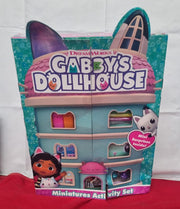 Dreamworks Gabby's Dollhouse Miniatures Activity Set Creative (box damaged)