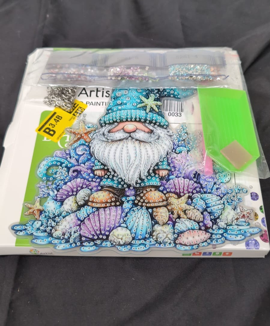 Hanging Diamond Art Painting Kit Gnome, Special Shaped Crystal(BOX DAMAGED)