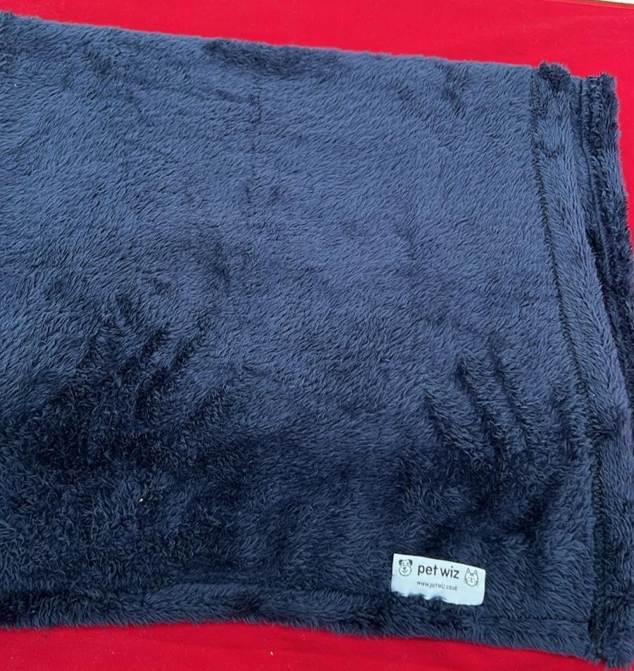 Soft Fluffy Fleece Blanket for Cats & Dogs | Warm Pet Throw 83x88cm blanket