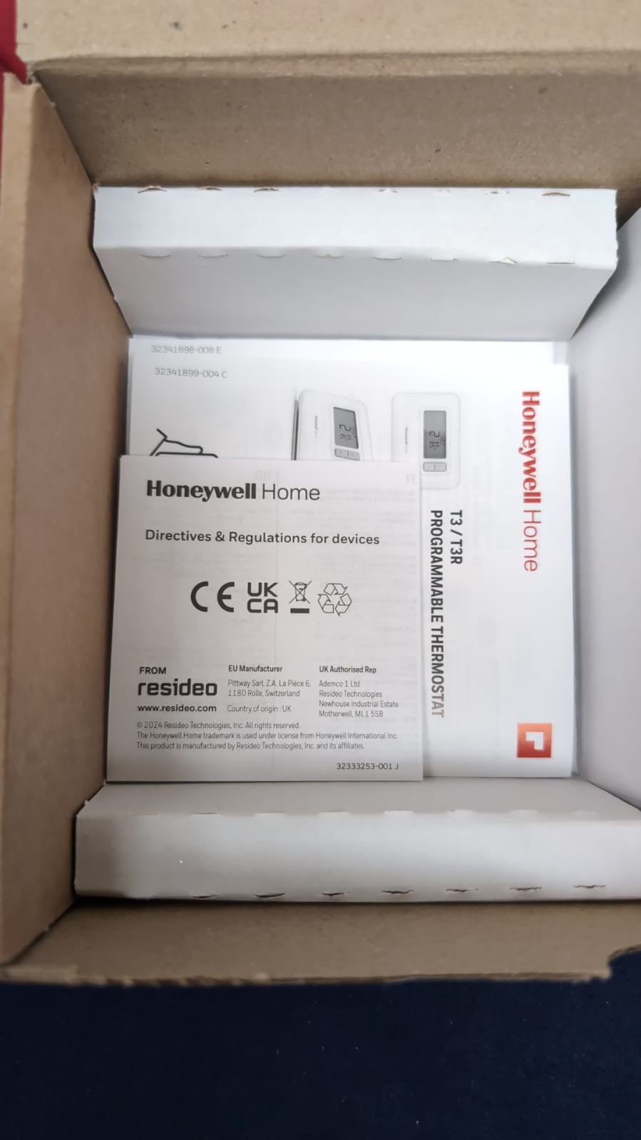 Honeywell Home T3R Wireless Programmable Thermostat, White (box opened)