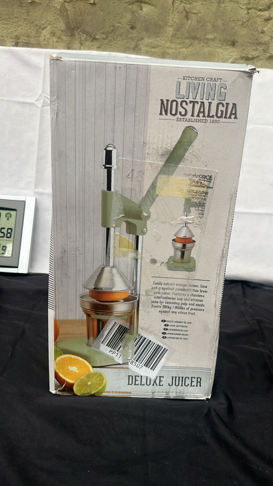 KitchenCraft Living Nostalgia Heavy Duty Lever-Arm Manual Orange Juicer