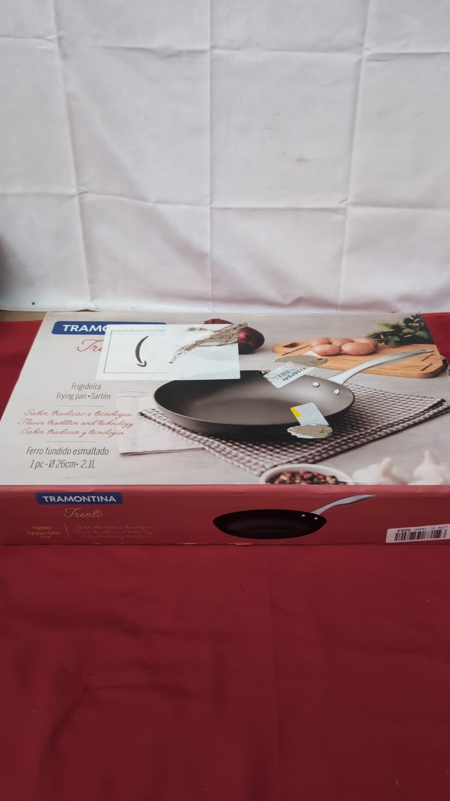 Tramontina  Enamelled Cast Iron Frying Pan 26cm (BOXDAMAGED/SLIGHTLYSCUFFED)