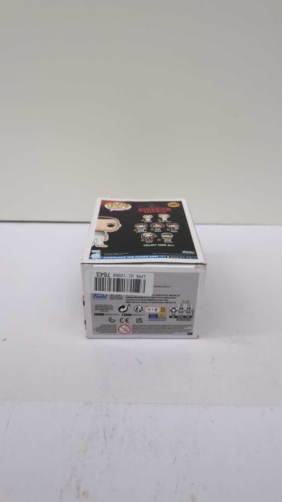 POP! TV: Stranger Things Finale Eleven #1457 Bundled w/ Box Case(box damaged)