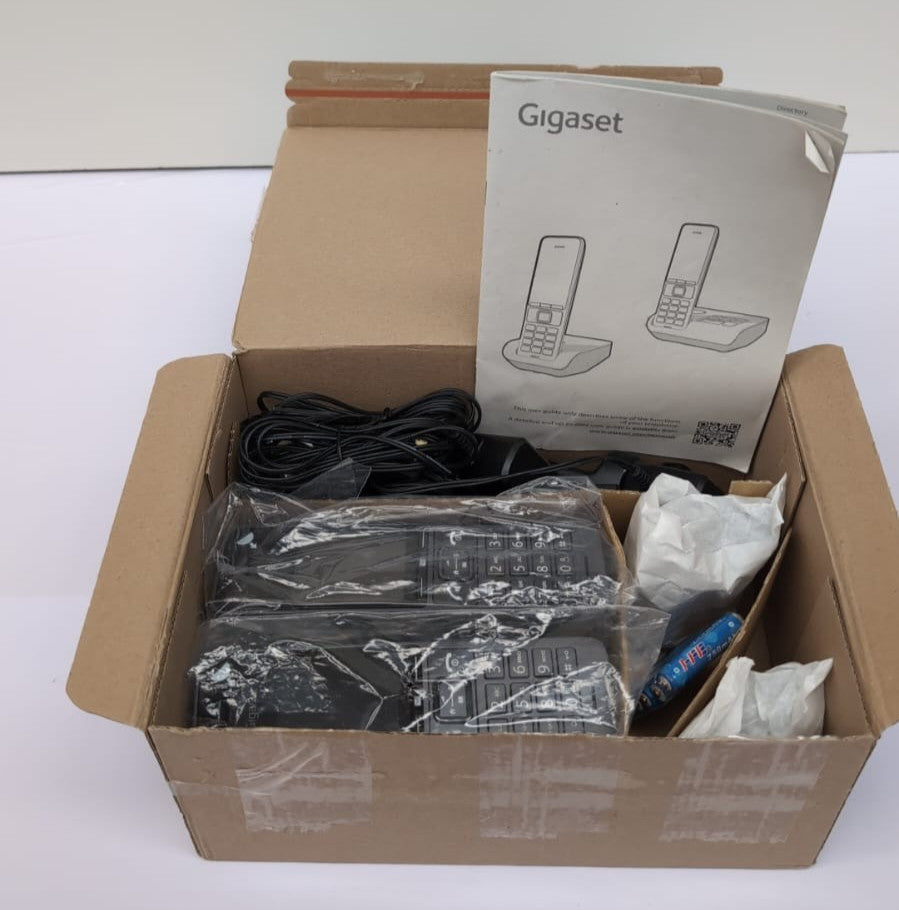 Gigaset L36852-H3025-L143 Titanium Black (BOX DAMAGED)