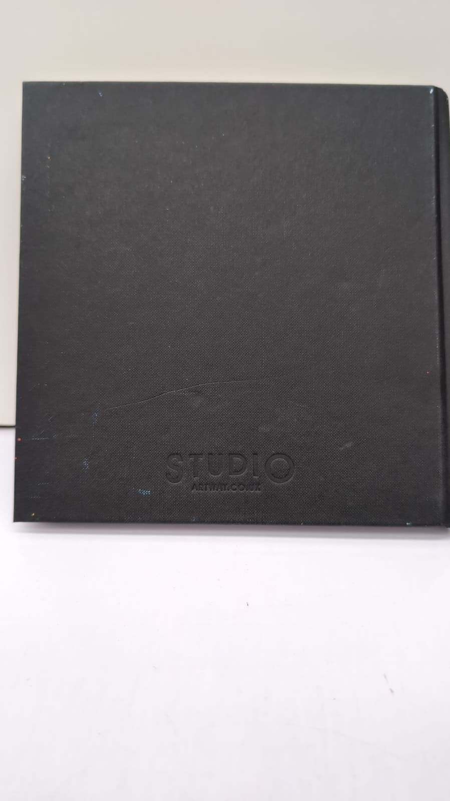 Artway Studio Casebound Square Sketchbook 20X20cm, Black (cover scuffed)