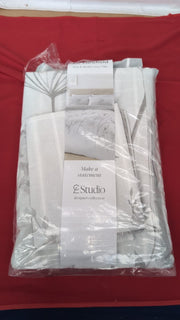 Meadowsweet Floral Reversible King Duvet Cover Set (packaging damaged)