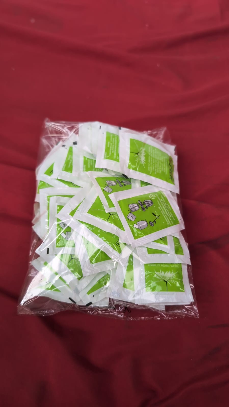 FLEUR VITAL QUALITY CUT FLOWER FOOD 0.5L SACHETS IN VARIOUS (50pack)