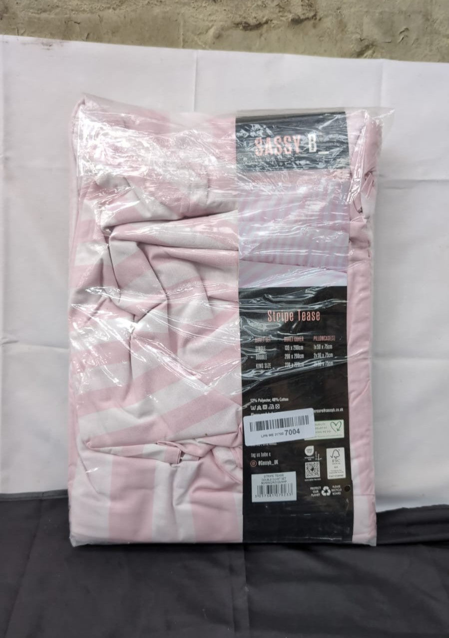 Sassy B Bedding Stripe Tease Reversible Double Duvet Cover Set(PACKAGINGDAMAGED)