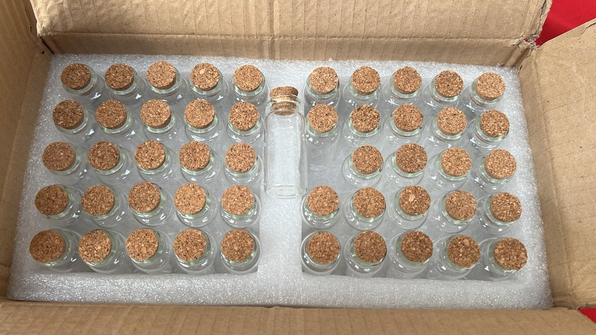 Belle Vous 50 Pack of Glass Favour Jars with Cork Lids - 10ml/0.33oz