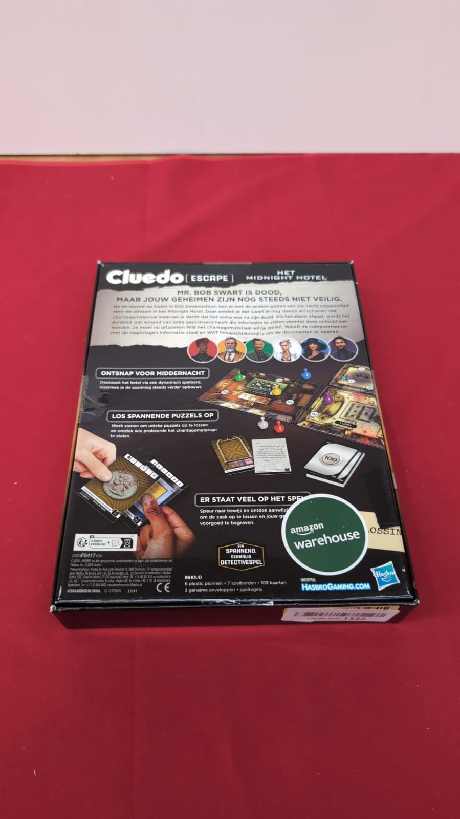 Hasbro Gaming Cluedo Escape: The Midnight Hotel, Escape Room Family Board Game