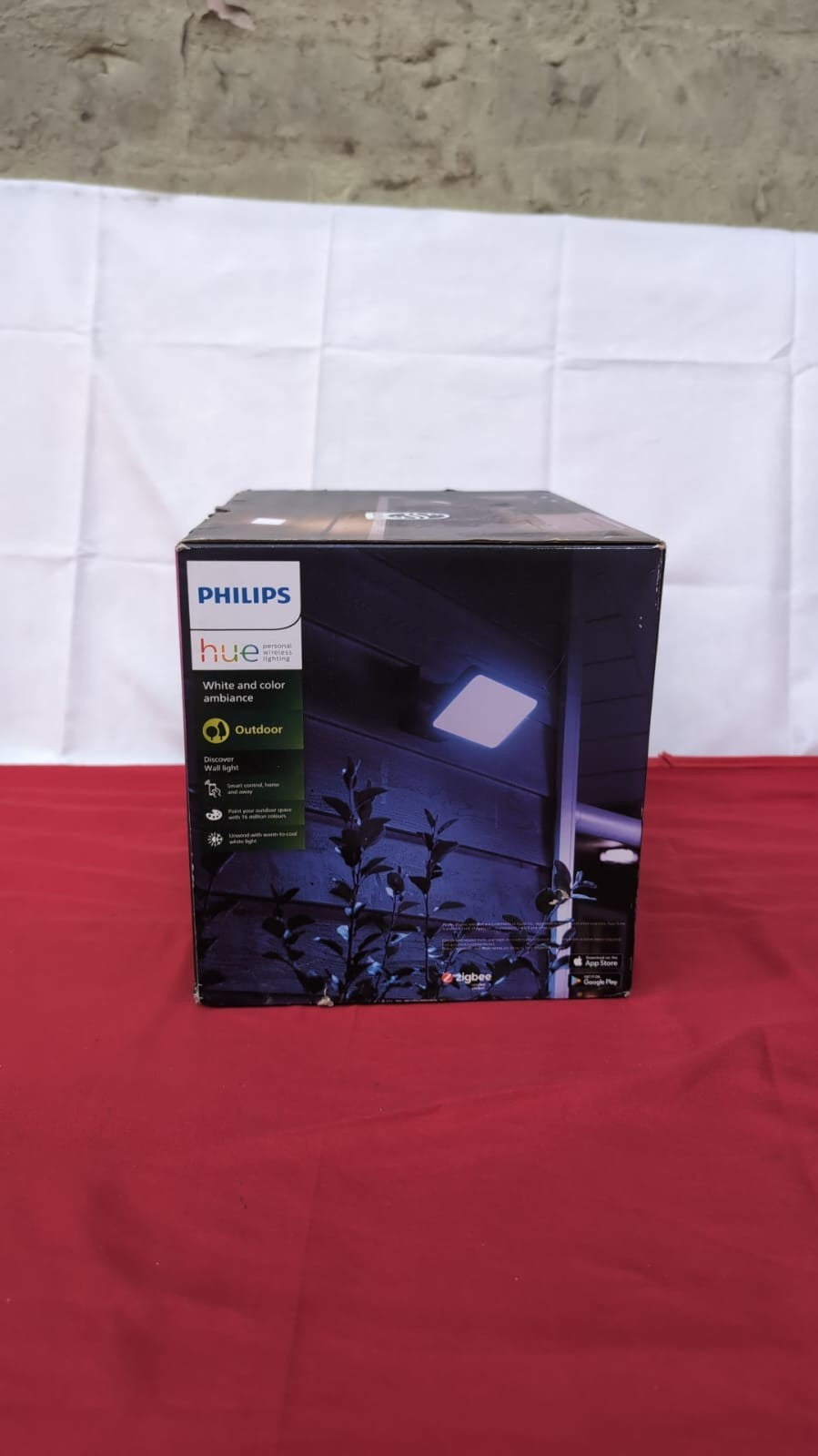 Philips Hue White & Colour Ambiance Discover Outdoor Floodlight, Smart Outdoor