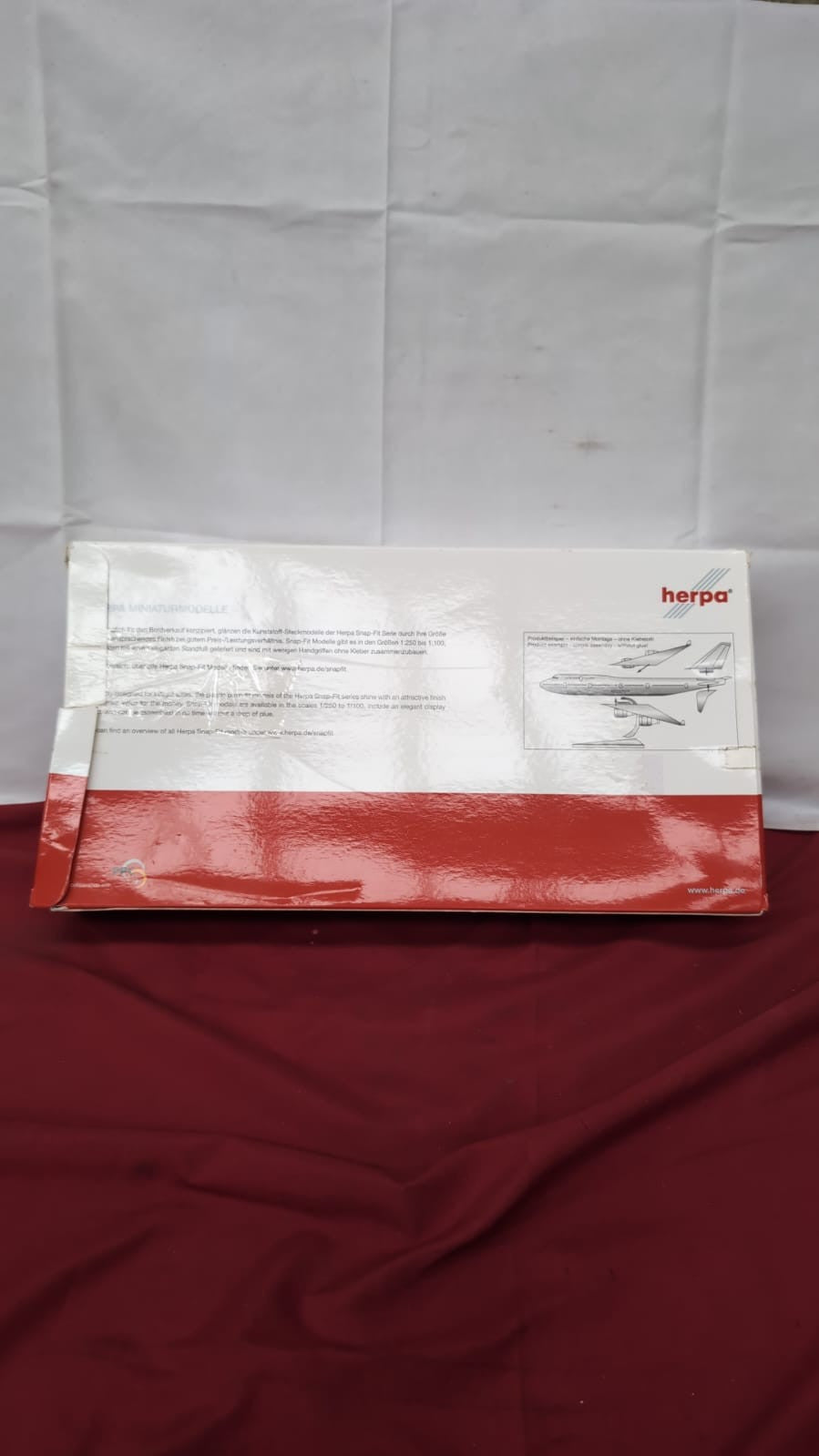 herpa 612319 - Airbus A380, Lufthansa Double Decker, Wings, (packaging damaged)