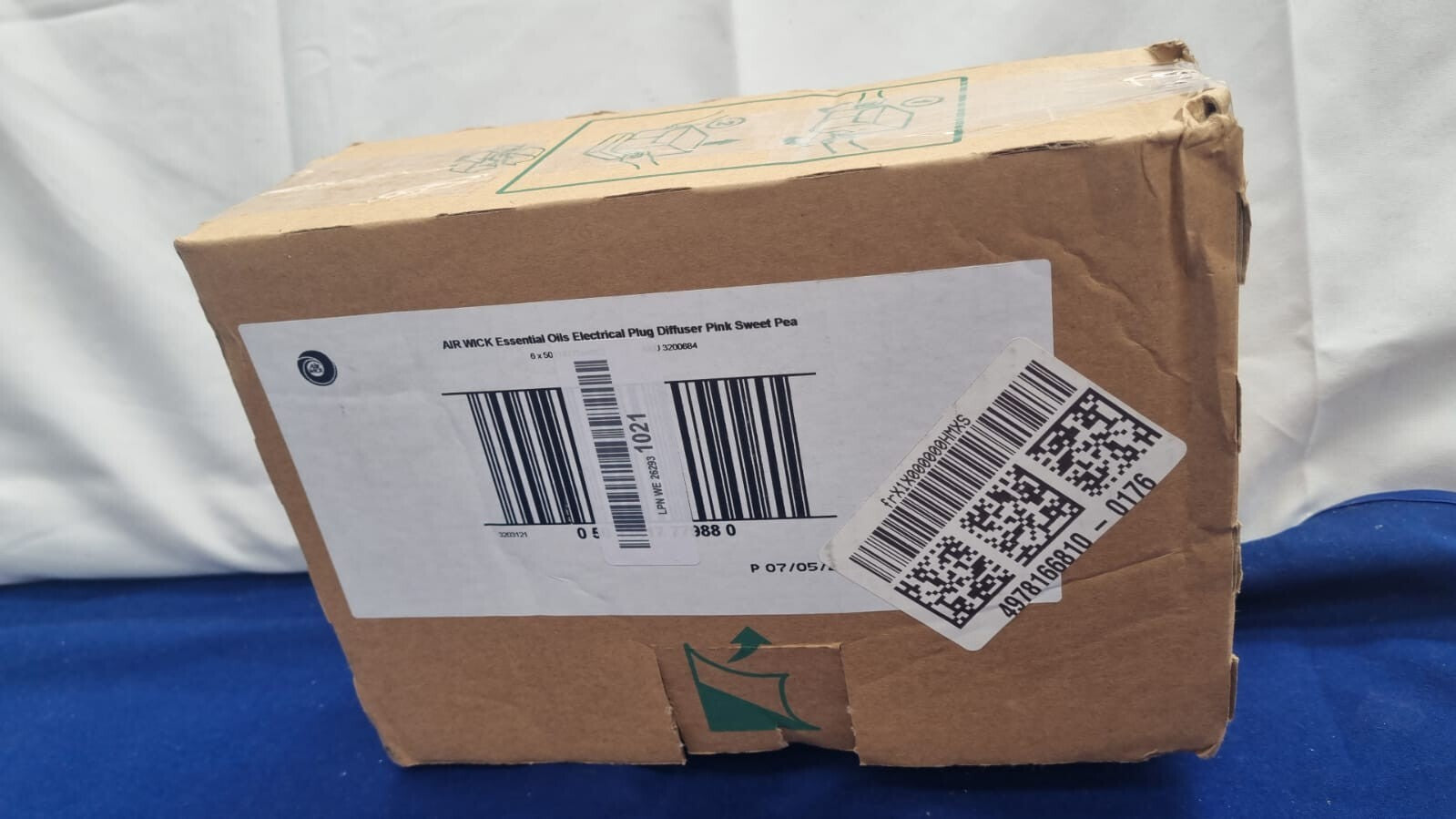 Air Wick Essential Oils Air Freshener,  Pink Sweet Pea (box damaged 6pack)