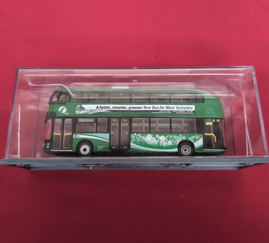 Corgi Diecast Model  New Routemaster - West Yorkshire, Green(PACKAGING DAMAGED)
