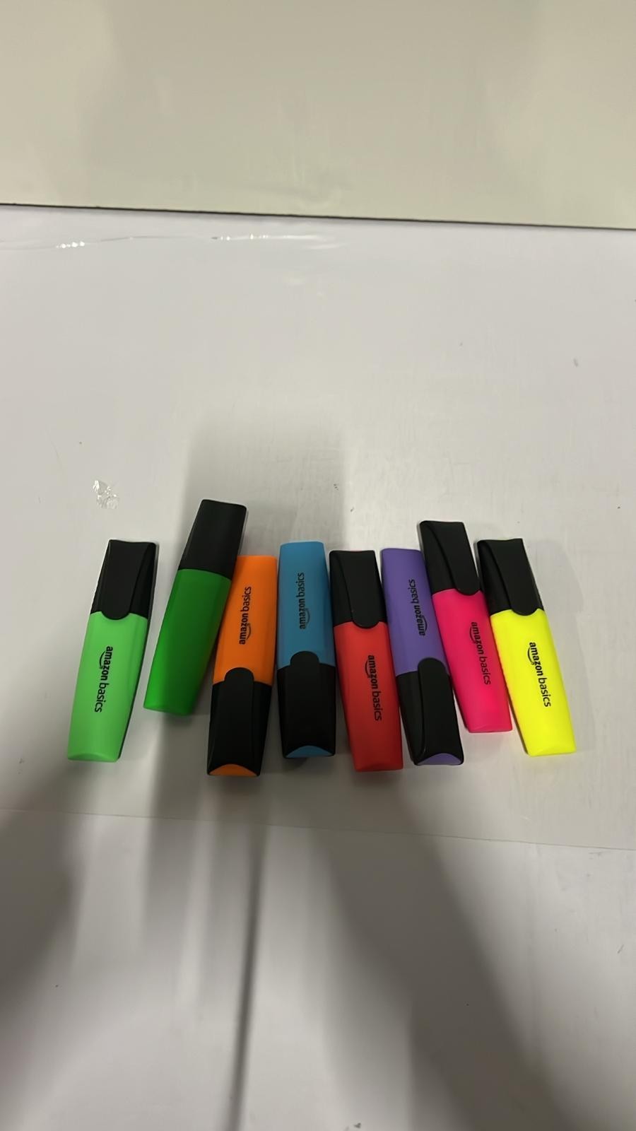 Amazon Basics Highlighters, Pack of 8, Assorted, Bright (BOX DAMAGED)