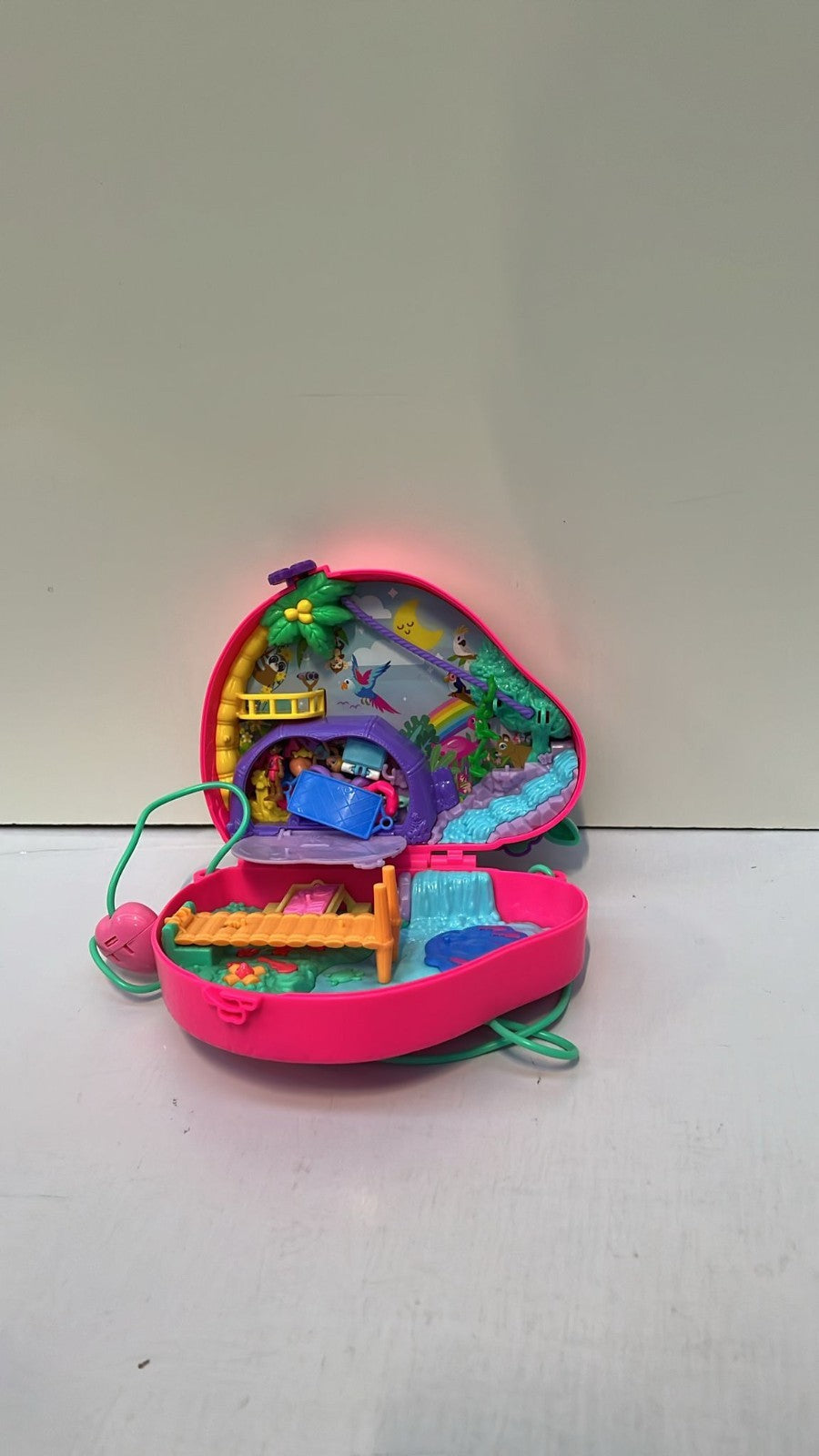 Polly Pocket Playset and Travel Toy (BOX DAMAGED)
