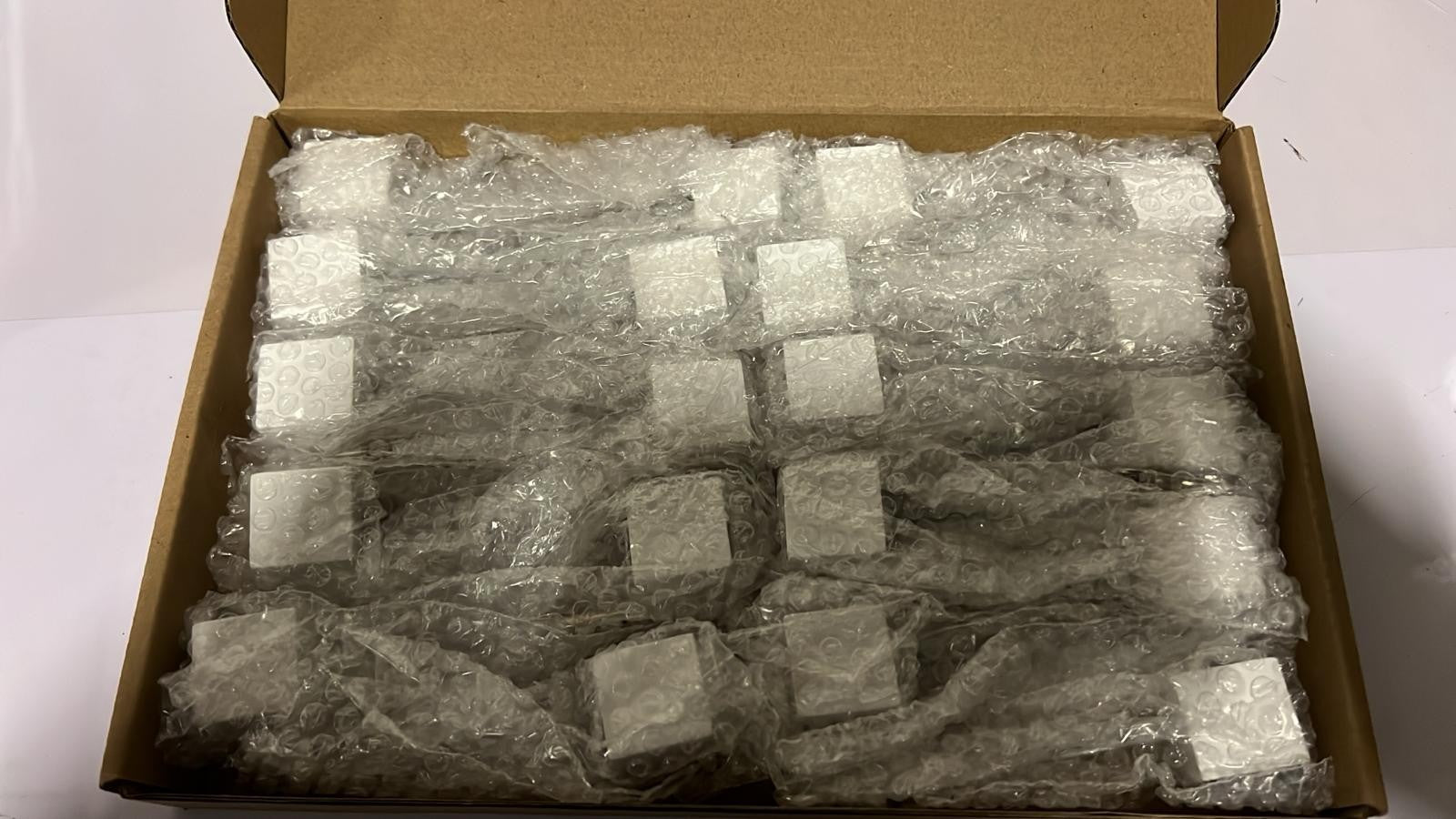 20 Wood Place Card Holders with Alligator Clip,Photo Holders for Tables,Photo