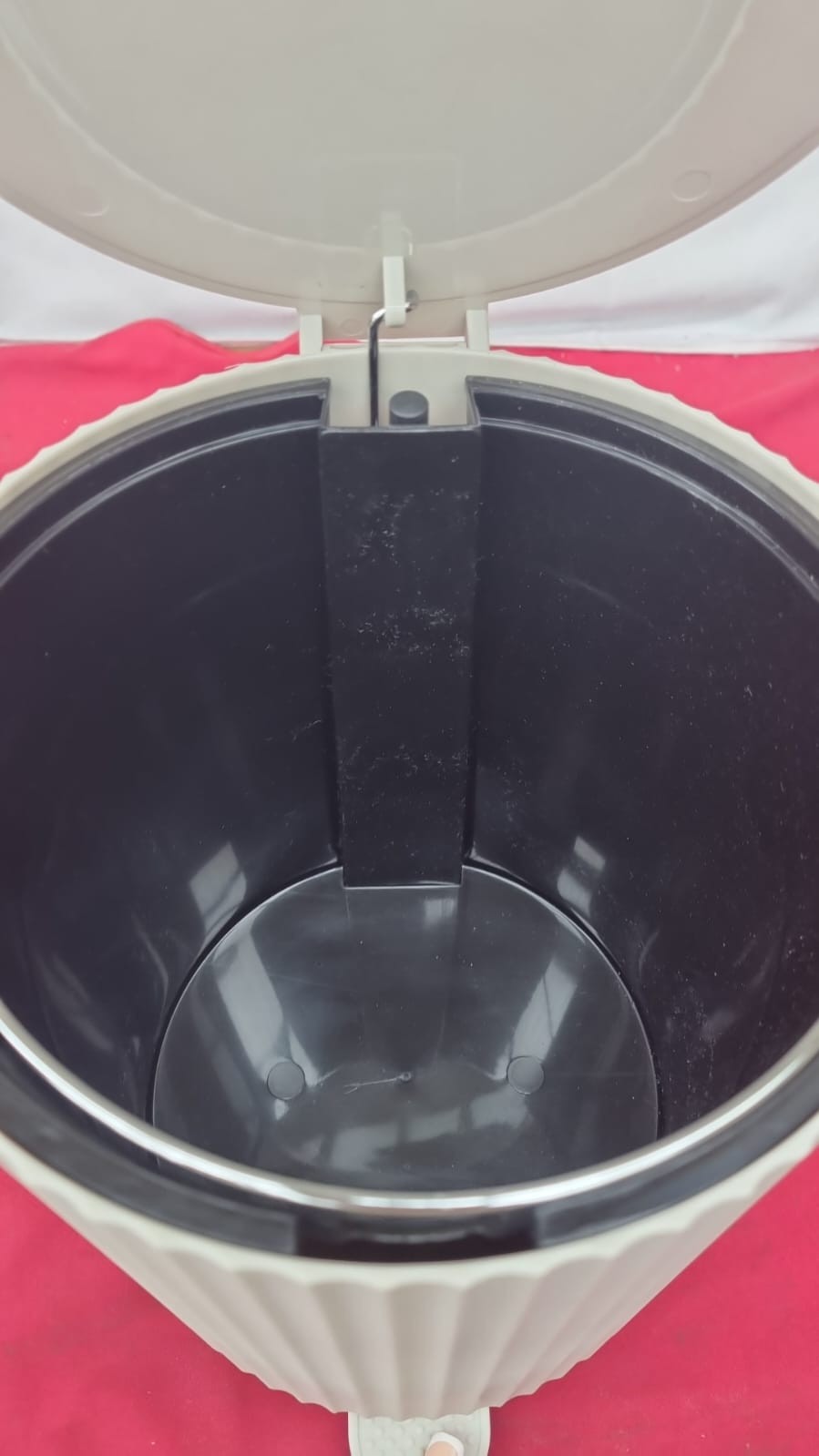 Blue Canyon Newly Launched Berkeley Bamboo Lid 4.5L (warehouse damages)