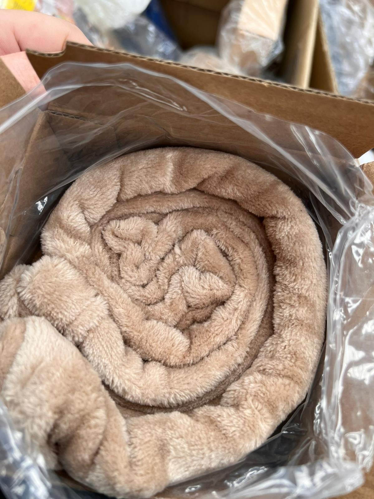 Bedsure Fleece Throw Blanket for Bed - Soft Cosy Fluffy 150x200 cm (box damaged)