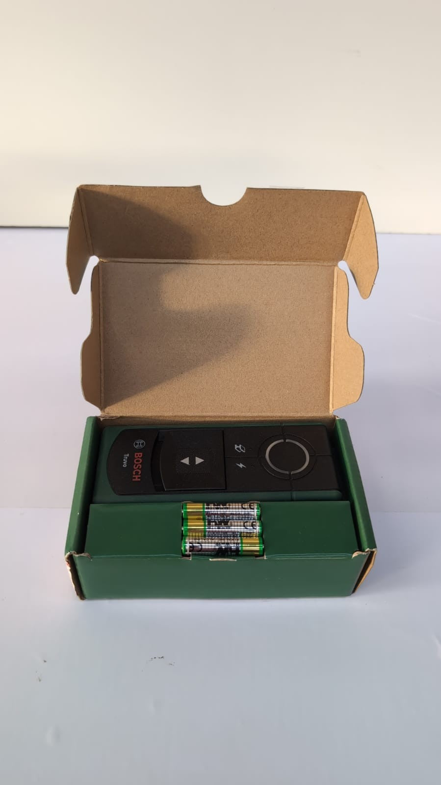 Bosch detector Truvo 2nd gen. easy one-button handling, simple detection