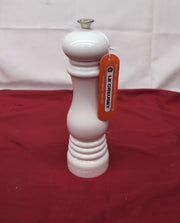 Le Creuset Classic Adjustable Pepper Mill Grinder,  40g, 21 cm, White,(USED)