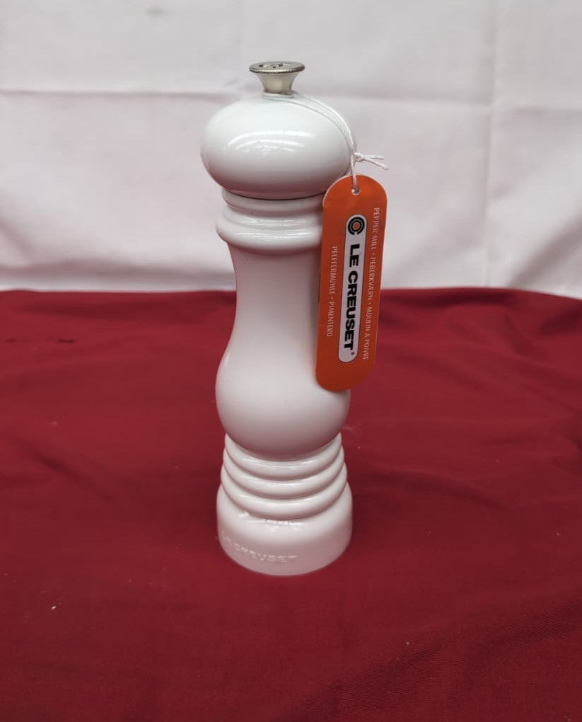 Le Creuset Classic Adjustable Pepper Mill Grinder,  40g, 21 cm, White,(USED)