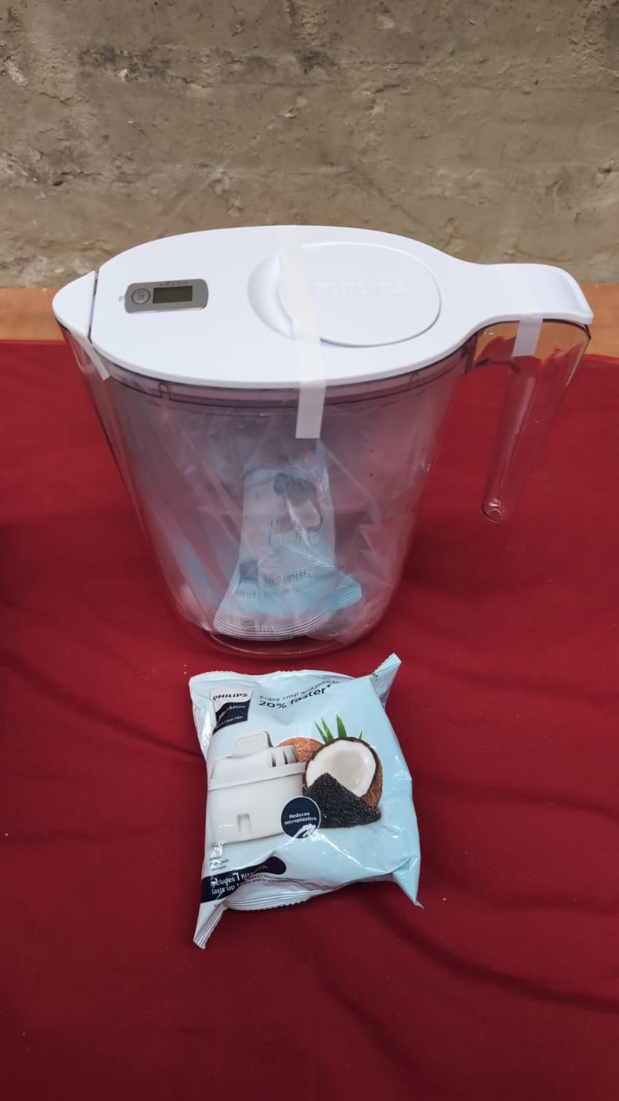 Philips Water XL Filter Jug +3  Replacement Filter  ( no original packaging)