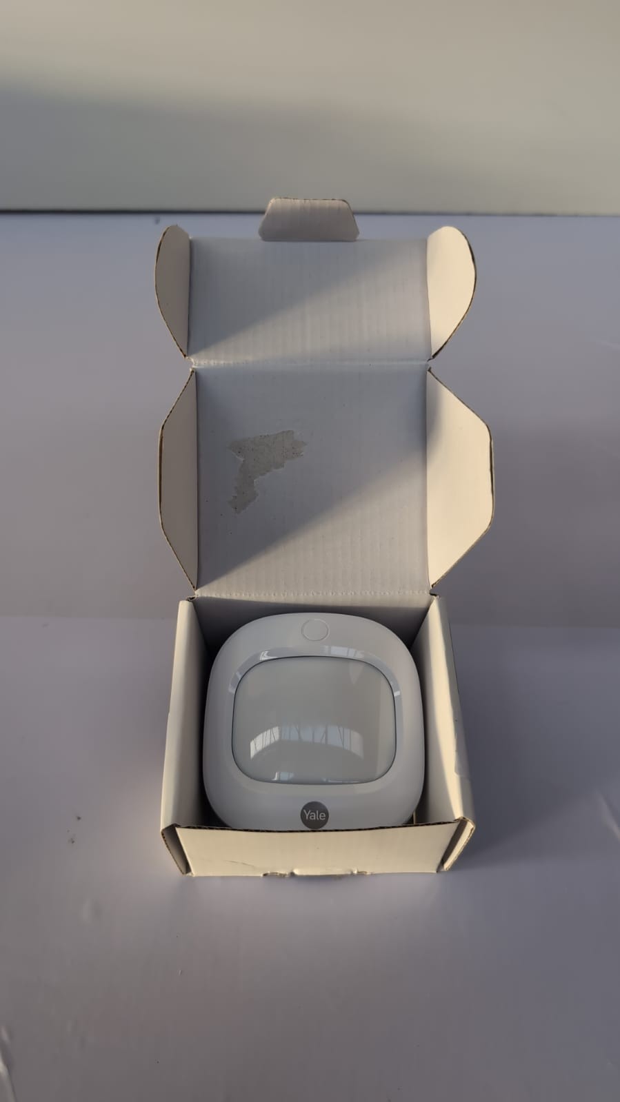 Yale AC-PIR Sync Alarm Motion Detector  Sync Alarm Accessory 200m range(USED)