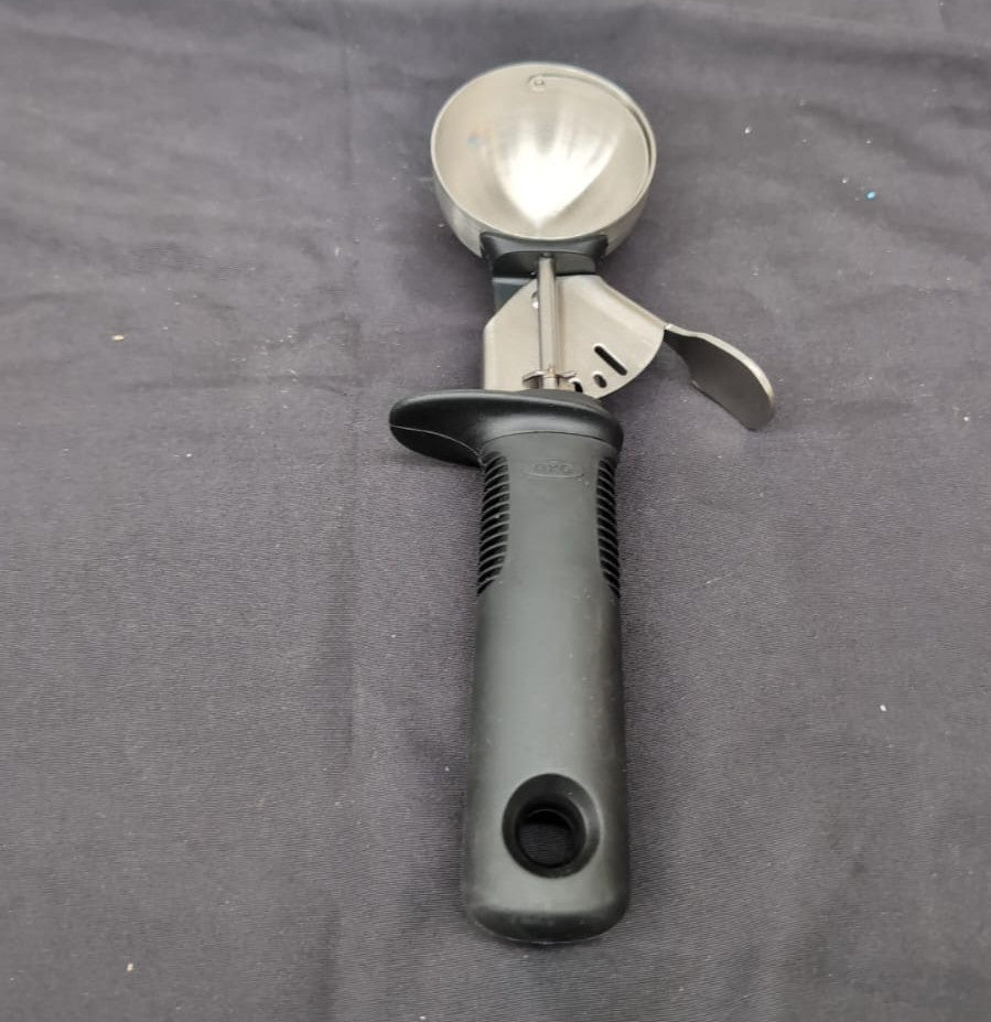 OXO Good Grips Classic Swipe Ice Cream Scoop, One Size