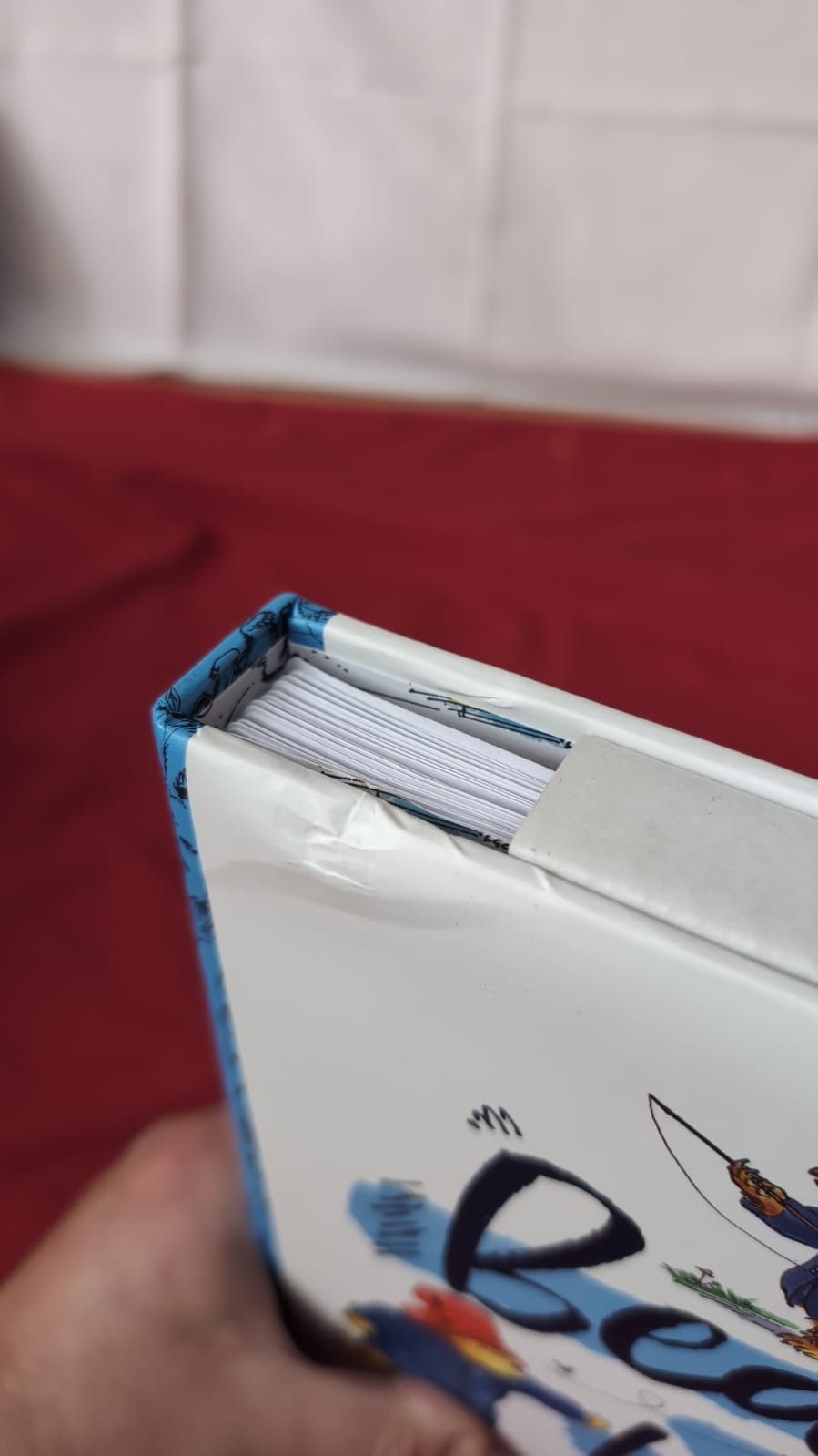 Robert Frederick Photo Album Holds 100 6x4 Photos ( front cover slightly damage)