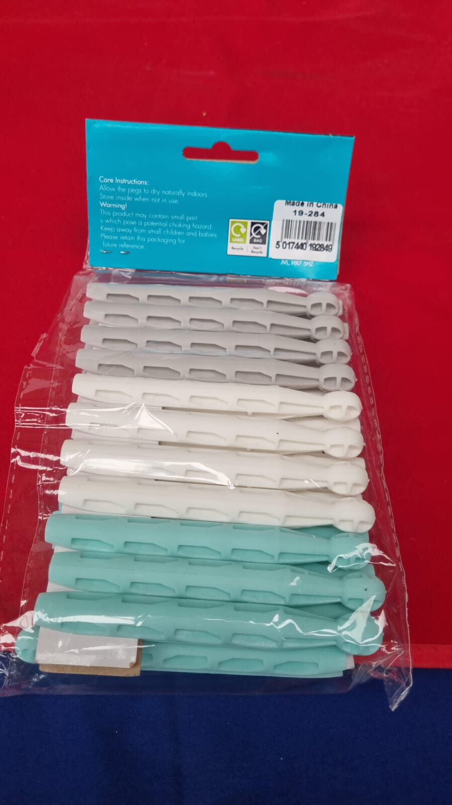 JVL Plastic Dolly Pegs, Pack of 24 (package damaged)