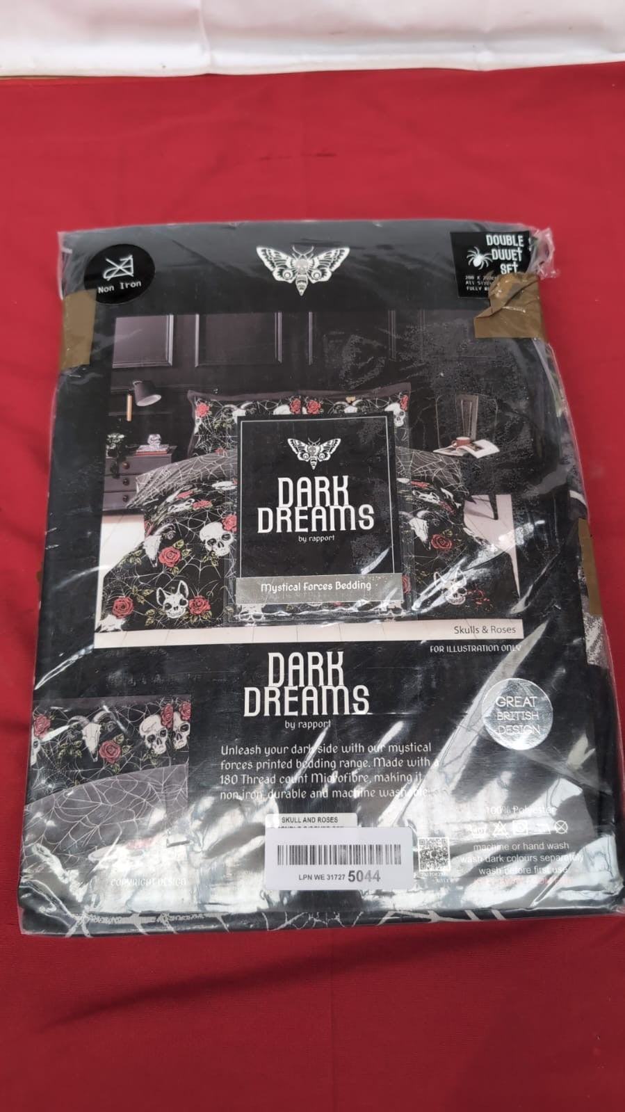 Rapport Home Black Duvet Cover Set with Skulls & Roses, (Packaging damaged)