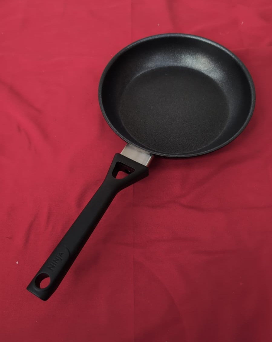 Ninja ZEROSTICK Classic Cookware 20cm Frying Pan, Non-Stick, Black(USED)