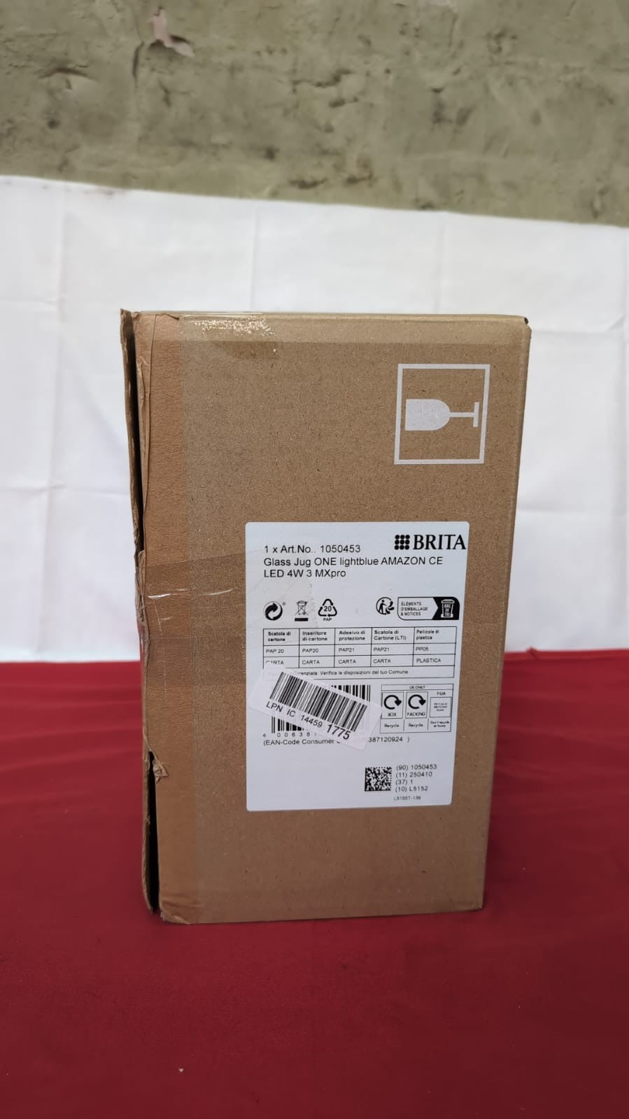 BRITA Glass Water Filter Jug Light Blue (2.5L) with 1x MAXTRA PRO (box damaged)