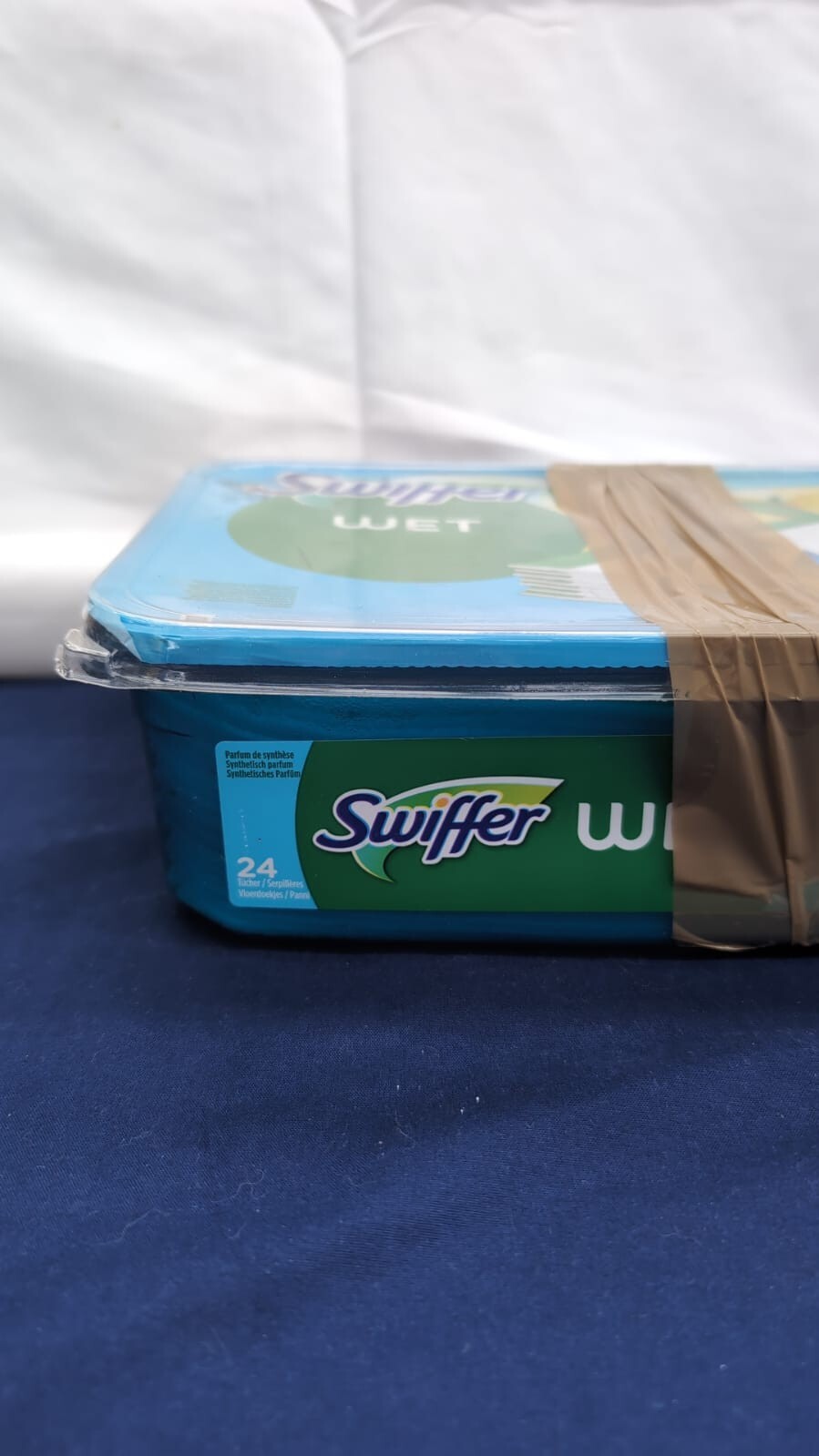 Swiffer Wet Wet Mop Cloths, Maxi Format 24 Pieces (packaging damaged)