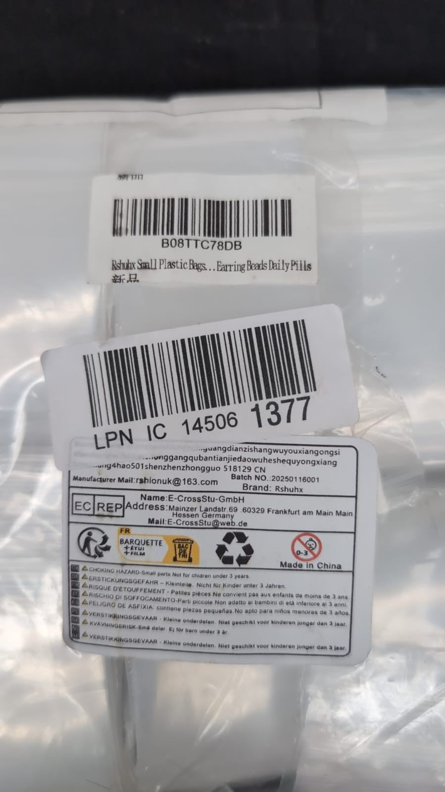 Small Plastic Bags (approx. 300 pack)