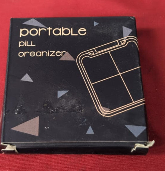 Portable Pill Organiser Travel Small Box with 8 Compartments Plastic light green