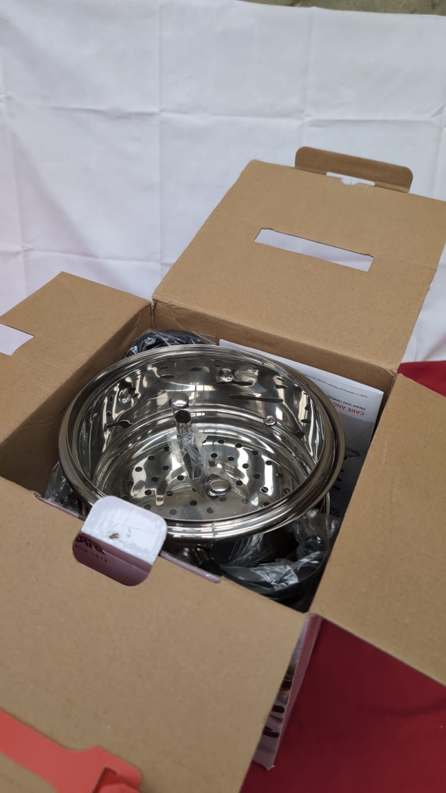 Tower  3-Tier Steamer and Tempered Glass Lid with Steam ( box damaged)