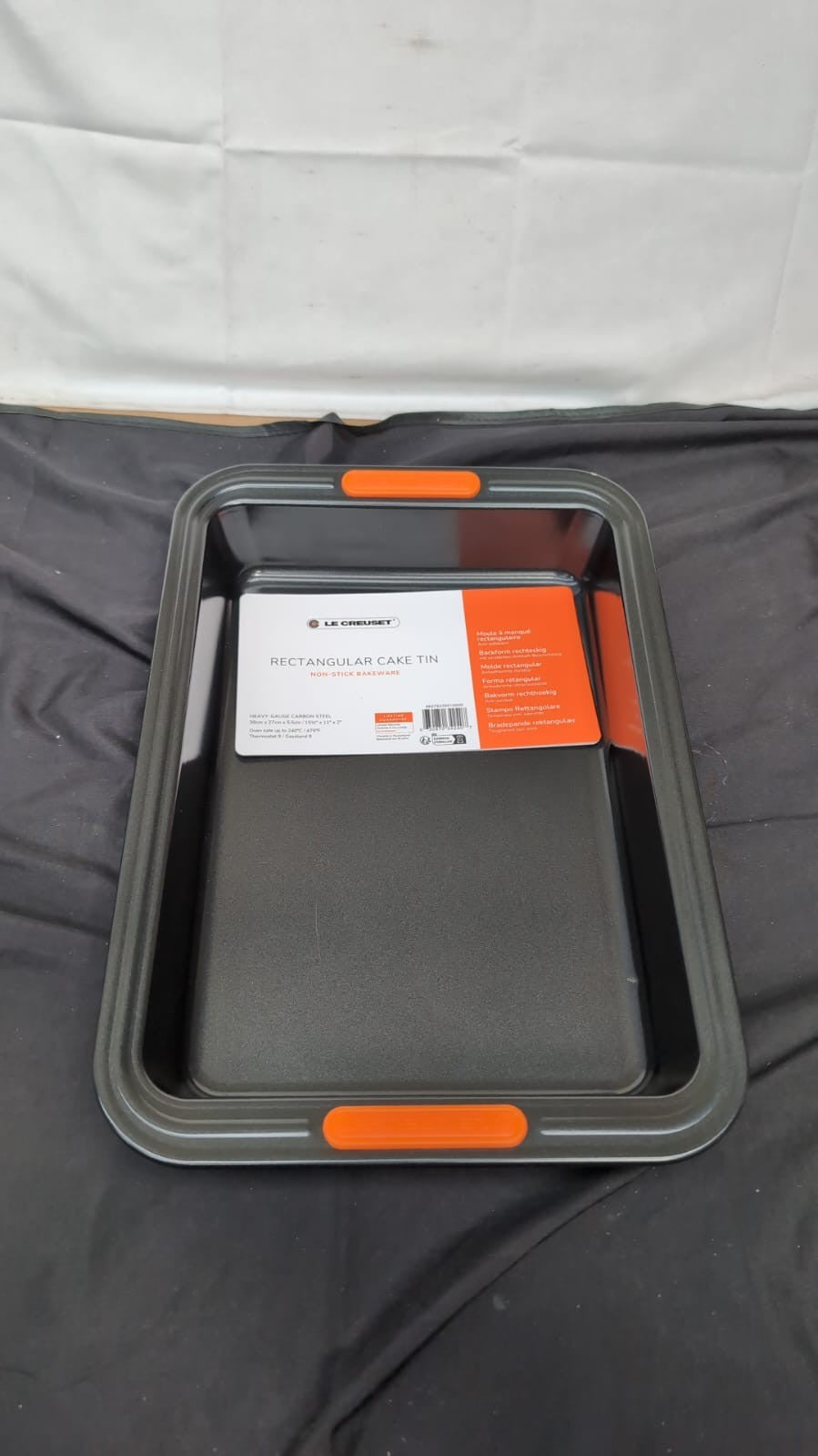 LE CREUSET Tin, Non-stick Coated Carbon Steel, Black( warehouse damage)