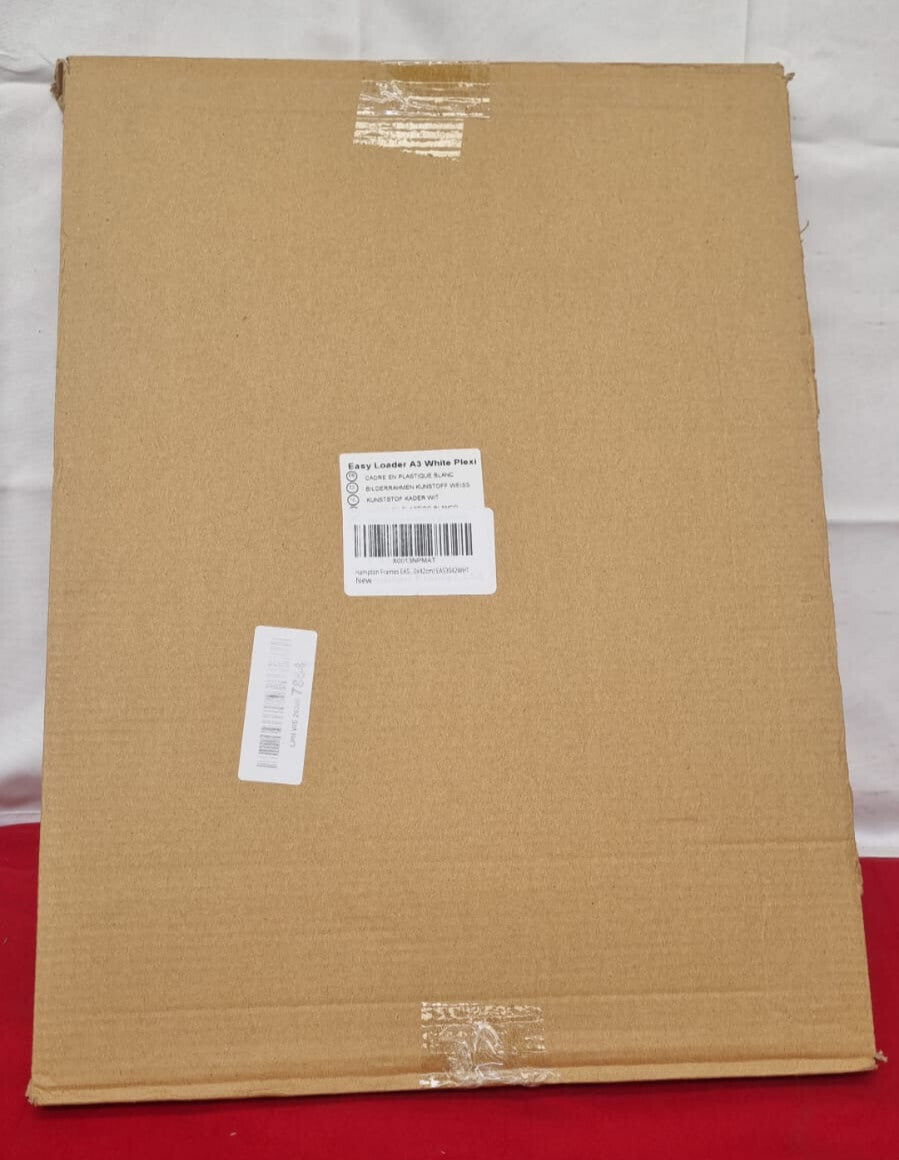 Hampton Frames OXFORD 30x42cm Picture Frame Acrylic (Non-Glass) EAS3042WHT