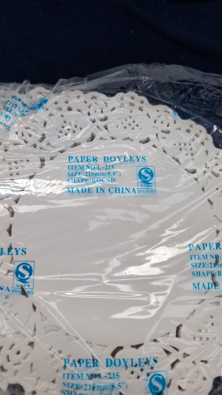 White Lace Round Paper Doilies Cake Packaging Pads Wedding Tableware (300 pack)