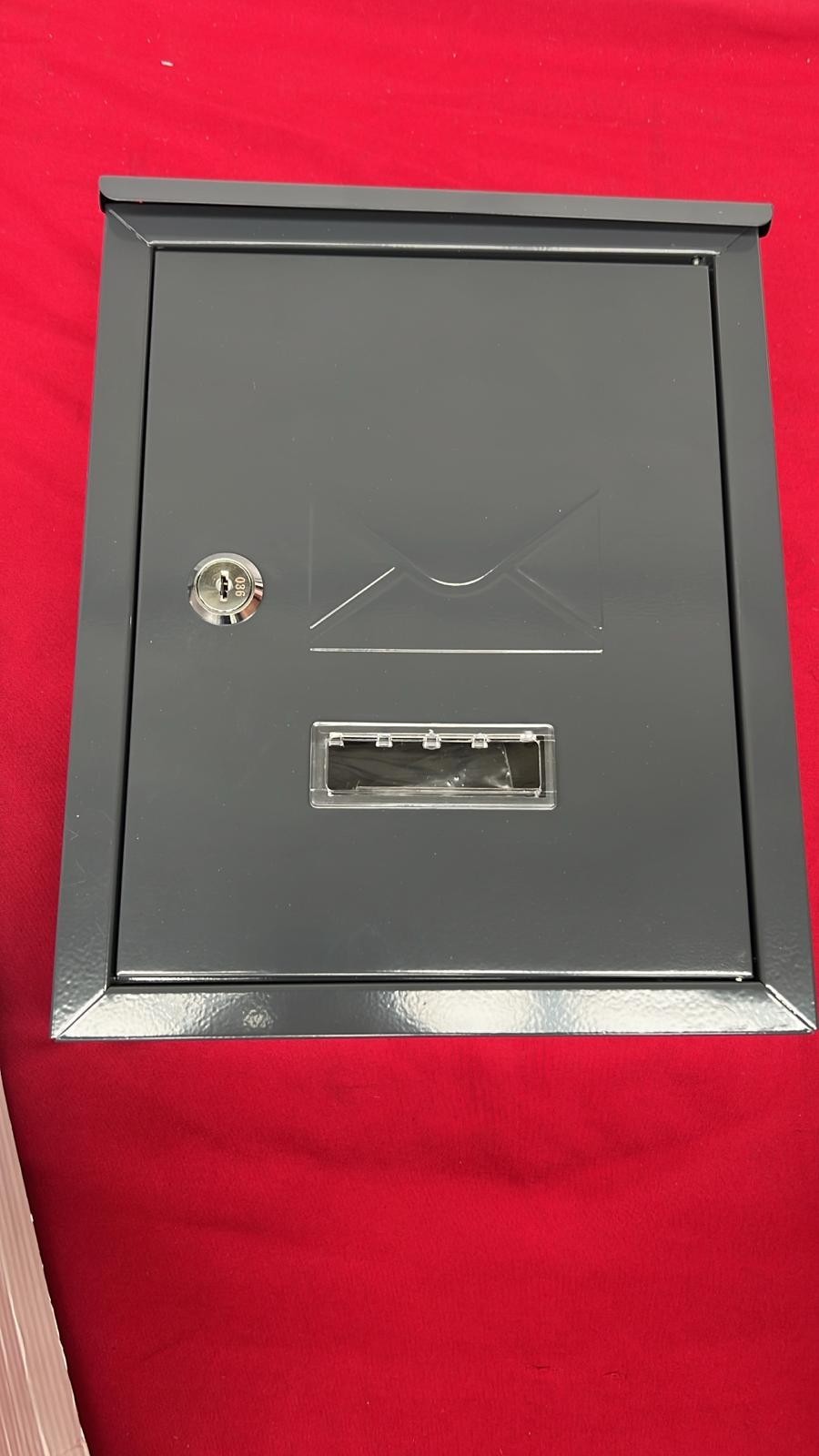 Assorted Collections Wall Mounted Post Box, Lockable Mailbox with 2 Keys,