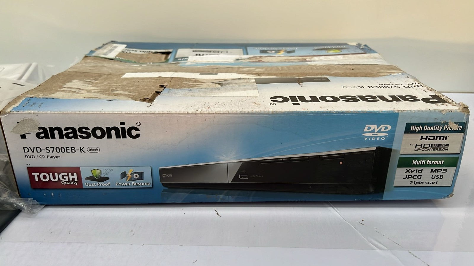 Panasonic DVD-S700EB-K DVD player for TV,  Multi Format (BOX DAMAGED)