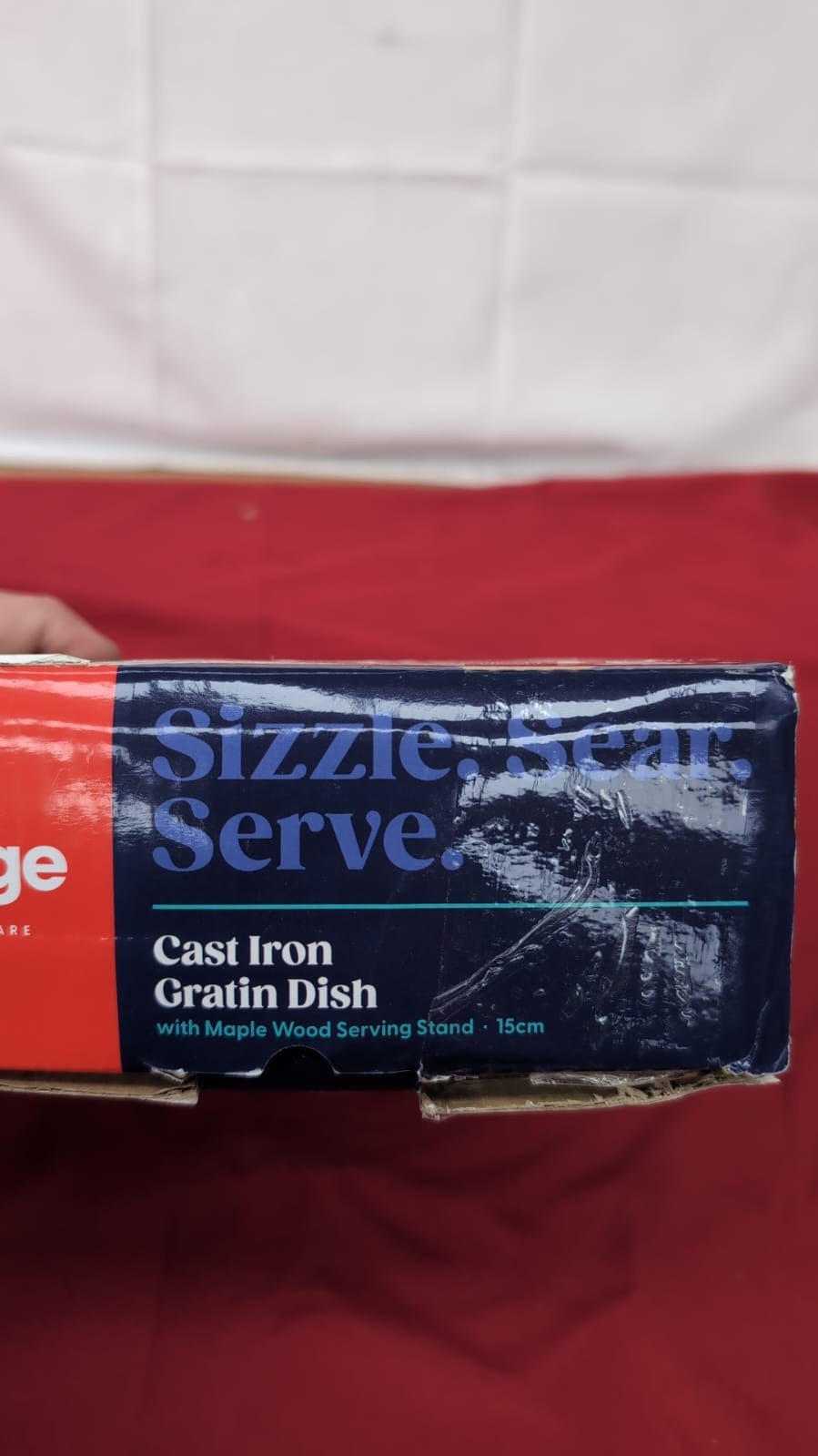 Judge Sizzle & Serve Gratin Dish,Cast Iron Skillet w/ Wooden Stand(box damaged)